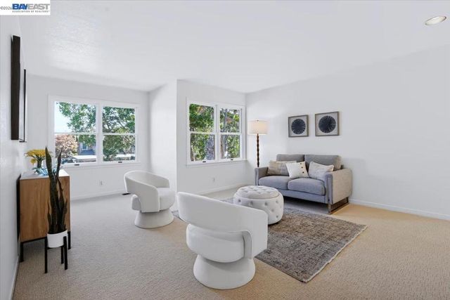 204 Centre Ct, Alameda, CA 94502