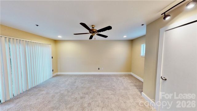 2062 Atherton Heights Lane, Charlotte, NC 28203