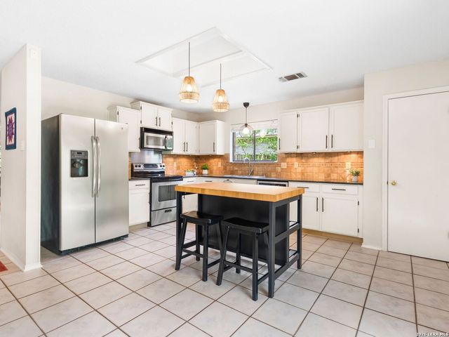 14930 Dancers Image, San Antonio, TX 78248