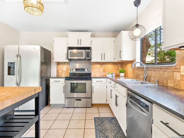 14930 Dancers Image, San Antonio, TX 78248