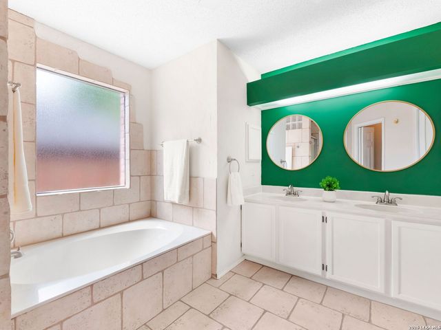 14930 Dancers Image, San Antonio, TX 78248