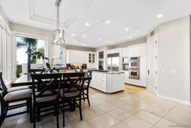 7124 Aviara Dr, Carlsbad, CA 92011