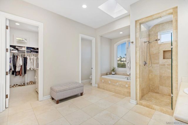 7124 Aviara Dr, Carlsbad, CA 92011