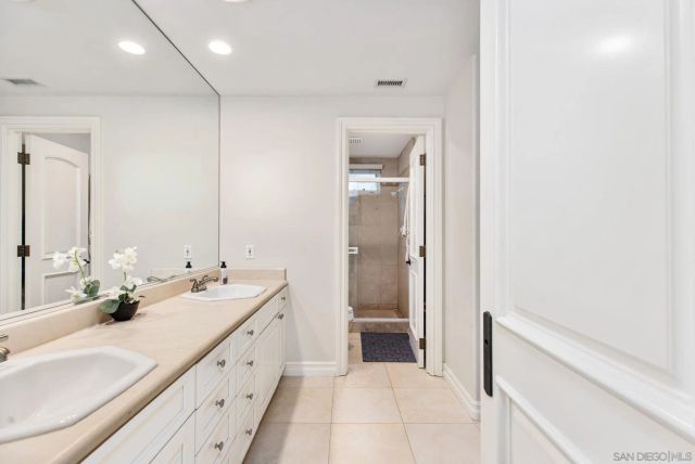 7124 Aviara Dr, Carlsbad, CA 92011