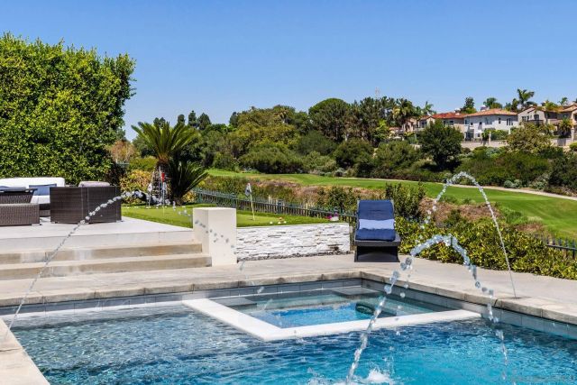 7124 Aviara Dr, Carlsbad, CA 92011