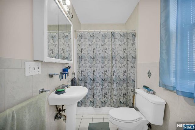 48 Main Avenue, Wallington, NJ 07057