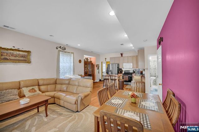 48 Main Avenue, Wallington, NJ 07057