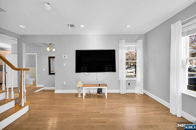 48 Main Avenue, Wallington, NJ 07057