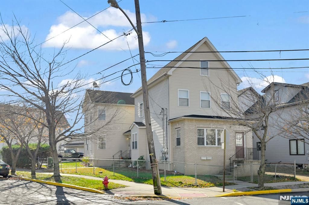 48 Main Avenue, Wallington, NJ 07057