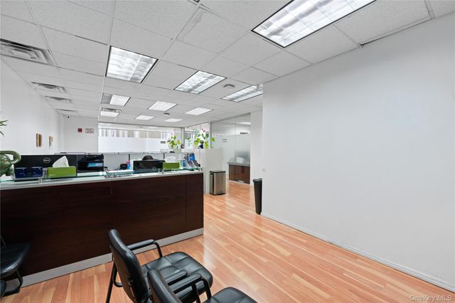 136-33 37th Avenue 9B, Flushing, NY 11354