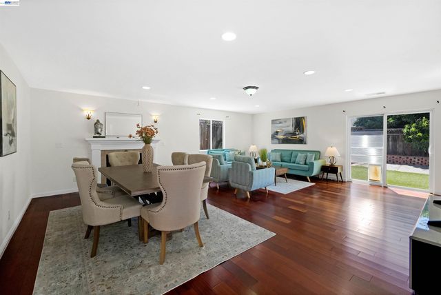 2076 Mento Dr, Fremont, CA 94539