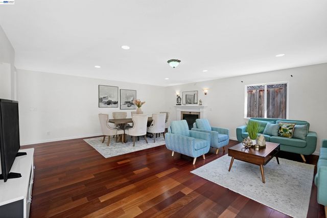 2076 Mento Dr, Fremont, CA 94539