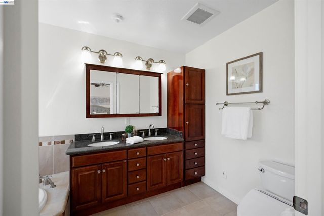 2076 Mento Dr, Fremont, CA 94539