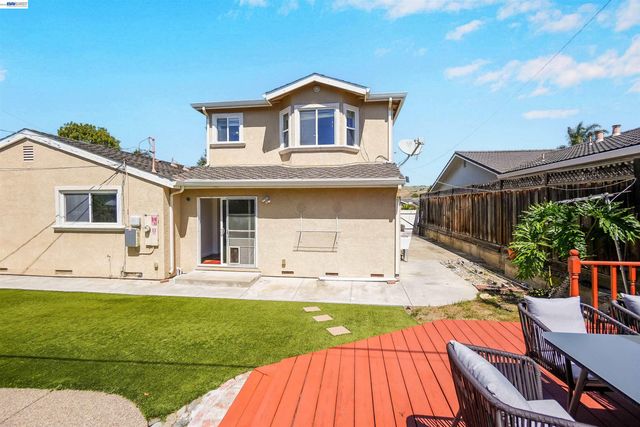 2076 Mento Dr, Fremont, CA 94539