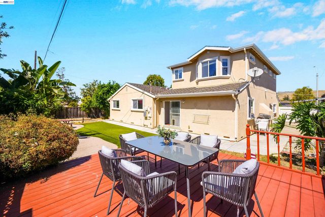 2076 Mento Dr, Fremont, CA 94539