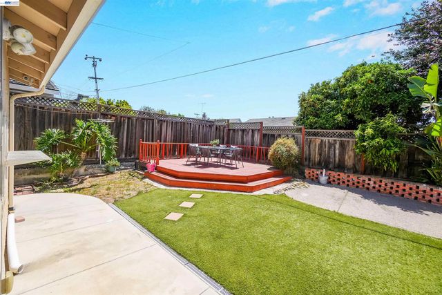 2076 Mento Dr, Fremont, CA 94539