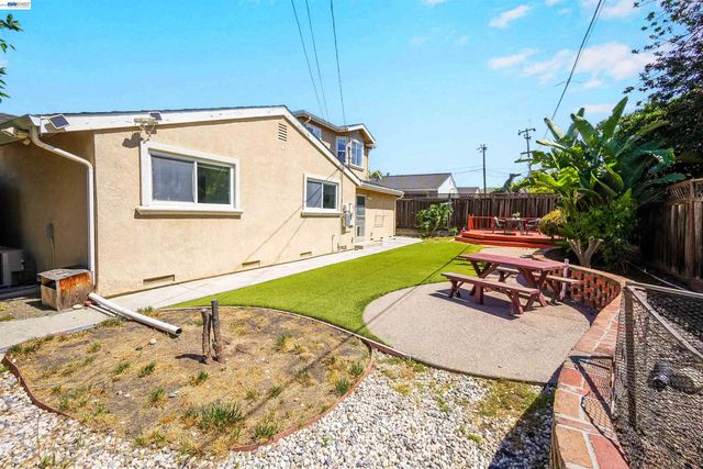 2076 Mento Dr, Fremont, CA 94539