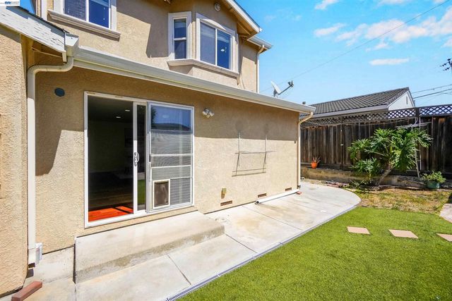 2076 Mento Dr, Fremont, CA 94539