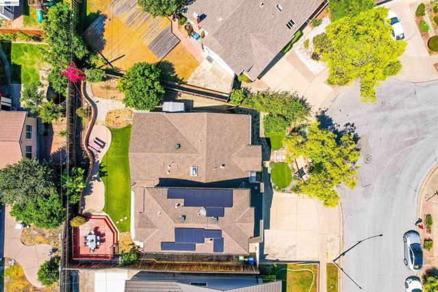 2076 Mento Dr, Fremont, CA 94539