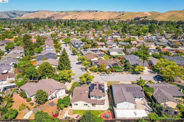 2076 Mento Dr, Fremont, CA 94539