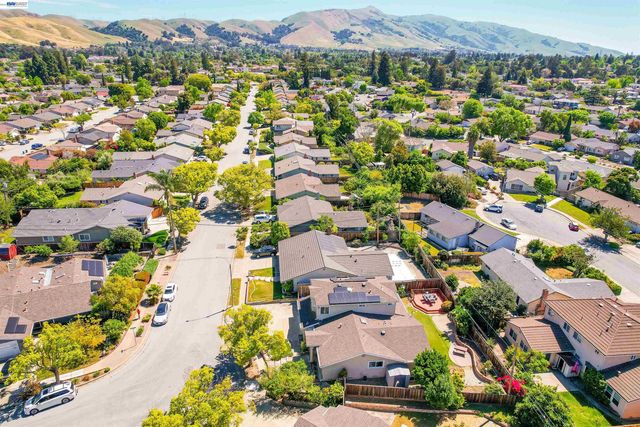 2076 Mento Dr, Fremont, CA 94539