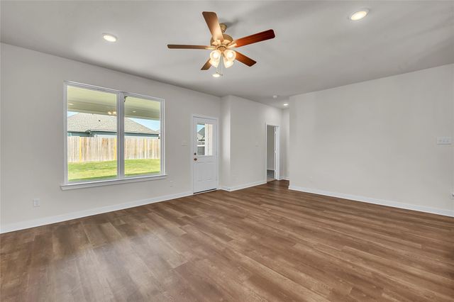 151 Timbo DR, Jarrell, TX 76537