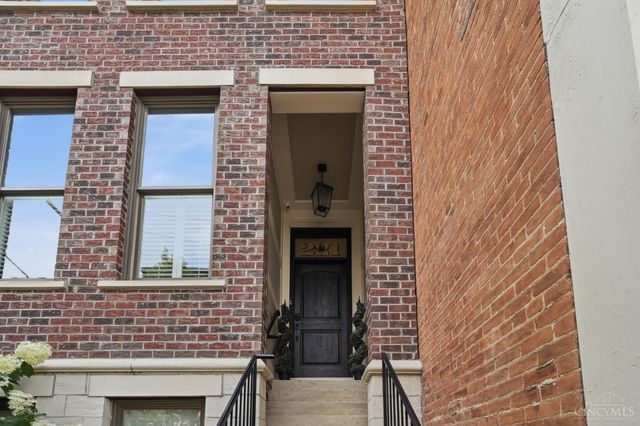 221 W Fifteenth Street, Cincinnati, OH 45202