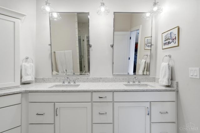 221 W Fifteenth Street, Cincinnati, OH 45202
