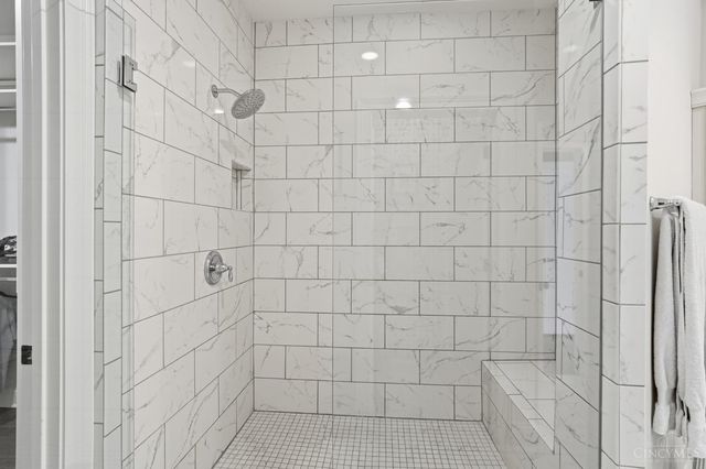 221 W Fifteenth Street, Cincinnati, OH 45202