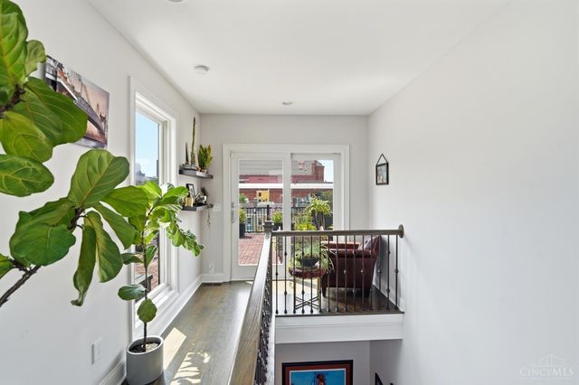 221 W Fifteenth Street, Cincinnati, OH 45202