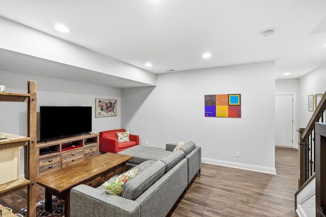 221 W Fifteenth Street, Cincinnati, OH 45202