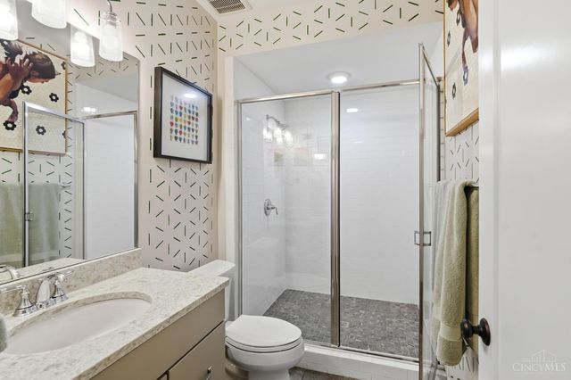 221 W Fifteenth Street, Cincinnati, OH 45202