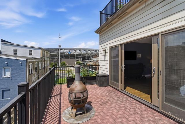 221 W Fifteenth Street, Cincinnati, OH 45202