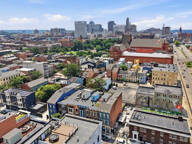 221 W Fifteenth Street, Cincinnati, OH 45202