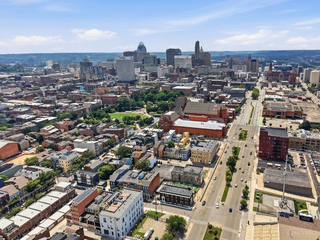 221 W Fifteenth Street, Cincinnati, OH 45202