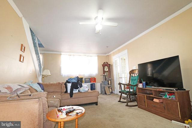 1402 MAIN ST, Darby, PA 19023
