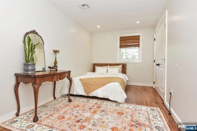 69 Wyckoff Avenue, Waldwick, NJ 07463