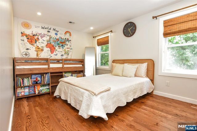 69 Wyckoff Avenue, Waldwick, NJ 07463