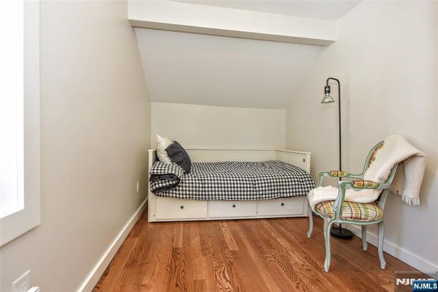 69 Wyckoff Avenue, Waldwick, NJ 07463