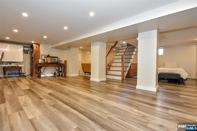 69 Wyckoff Avenue, Waldwick, NJ 07463