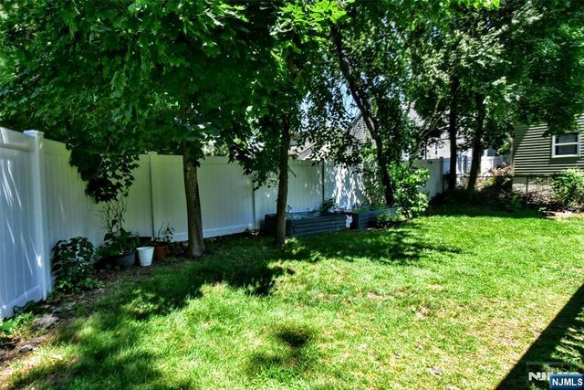 69 Wyckoff Avenue, Waldwick, NJ 07463