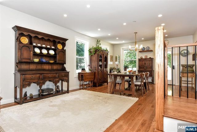 69 Wyckoff Avenue, Waldwick, NJ 07463