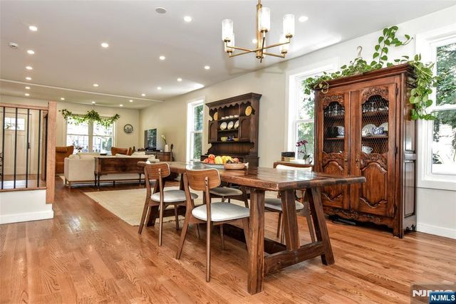 69 Wyckoff Avenue, Waldwick, NJ 07463