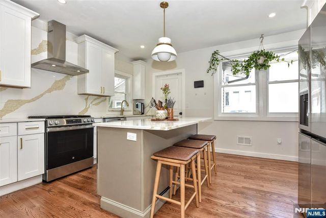 69 Wyckoff Avenue, Waldwick, NJ 07463