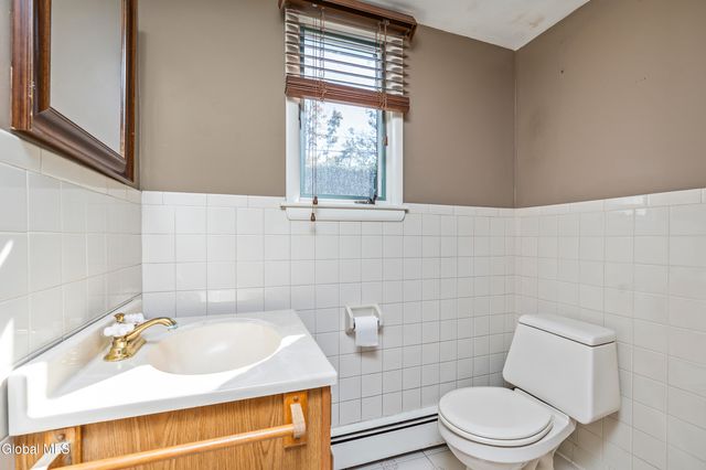 875 Bulls Head Road, Amsterdam, NY 12010