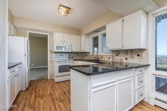 875 Bulls Head Road, Amsterdam, NY 12010