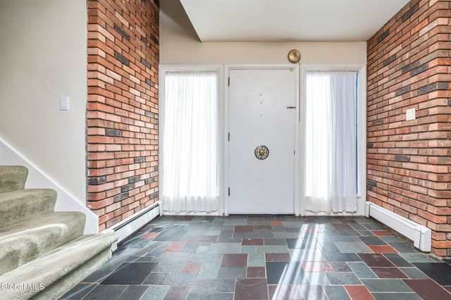 875 Bulls Head Road, Amsterdam, NY 12010