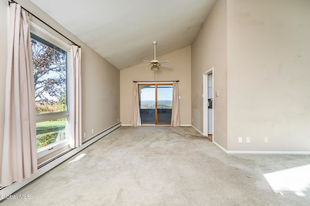 875 Bulls Head Road, Amsterdam, NY 12010