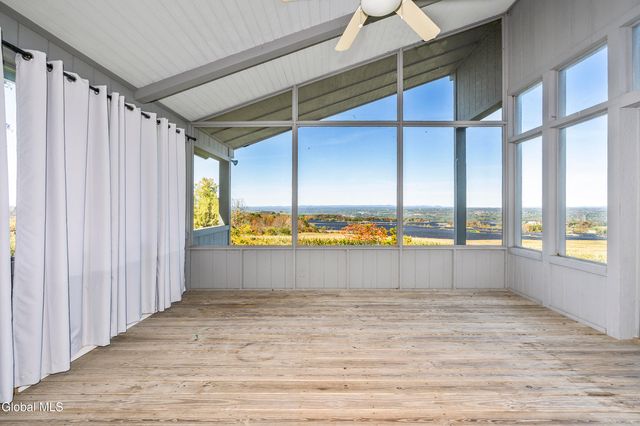 875 Bulls Head Road, Amsterdam, NY 12010