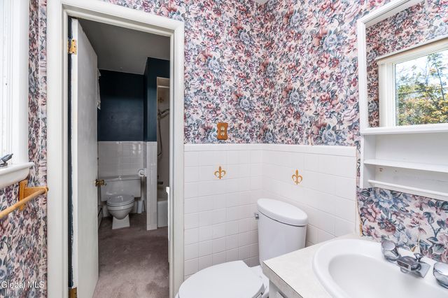 875 Bulls Head Road, Amsterdam, NY 12010